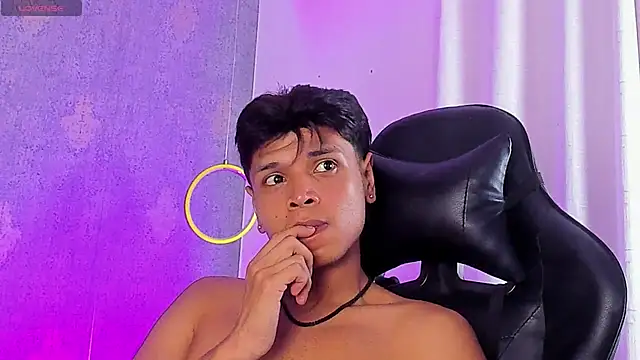 alejandroo_montenegro - Alejandroo_Montenegro's free webcam - UK Sex Cams