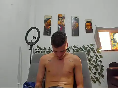 Latins_Boss webcam