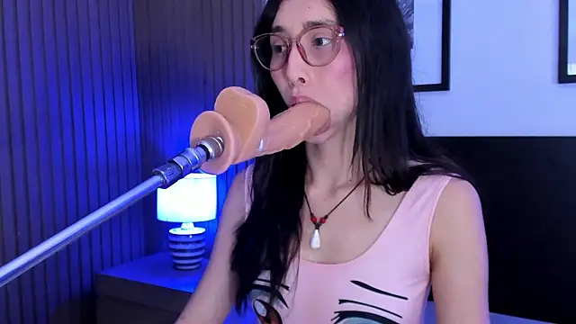 doll_bella_ webcam