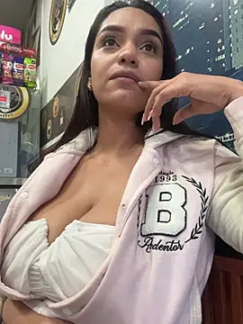 Sara-77 live cam