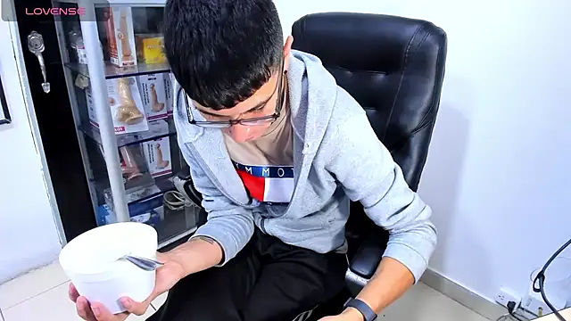 Alexx_bigcockk webcam
