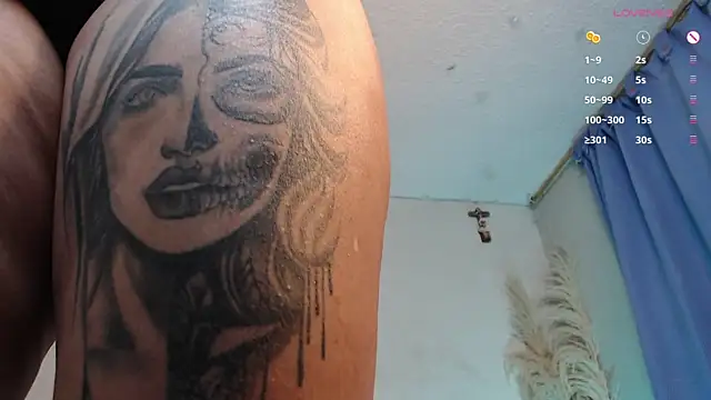 Moniica_1 webcam