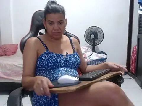 Adriana_0312 webcam