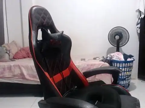 Adriana_0312 webcam