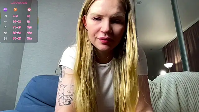 pestiyilinet live cam on StripChat