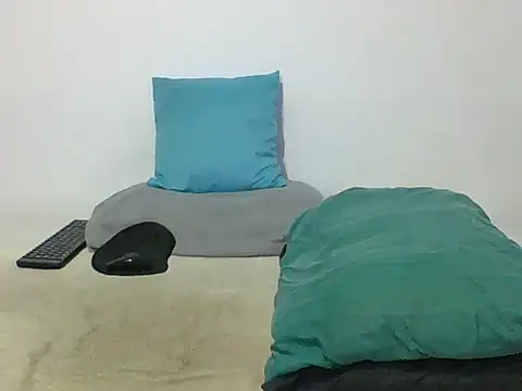 TRIISTAN_KING10 live cam on StripChat