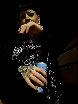 Purple_Coffin666 webcam
