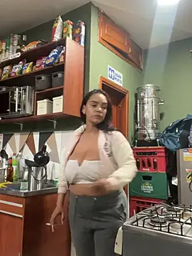 Sara-77 webcam