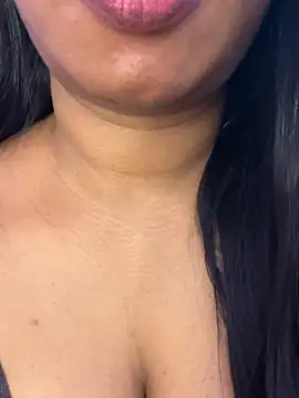 Tamil_Maaya webcam
