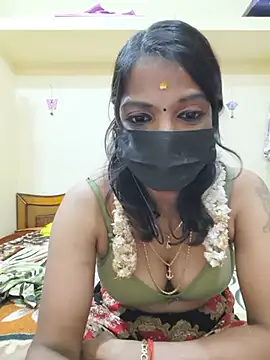 Tamil_Ishu webcam
