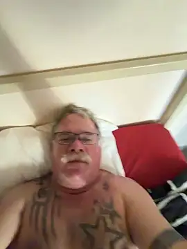 Caesar_Baxter webcam