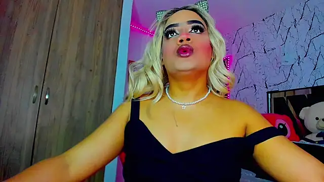 Amber_bigdick22 webcam