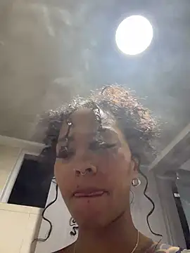 LizStorm_ webcam