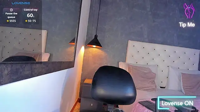 Jara_Chick webcam
