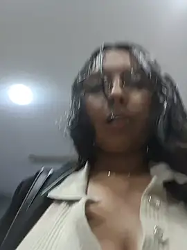 JENNIFER__03 webcam