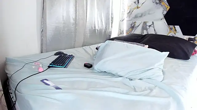 Goldendesirexx webcam