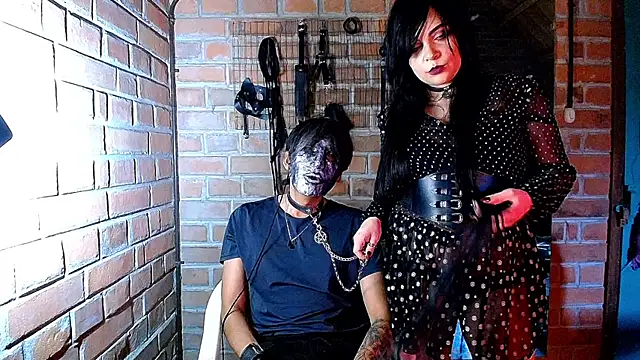 BloodyRoseUwU webcam