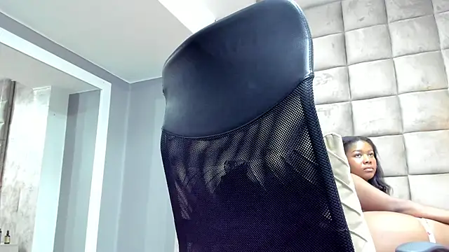 OriannaJames webcam