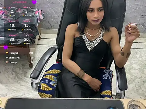 LuvLayla webcam