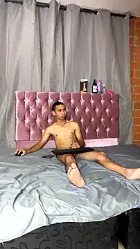 Antonella_And_Thiago webcam