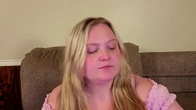 PhatAssBlond webcam