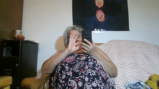 ExquisiteMature webcam