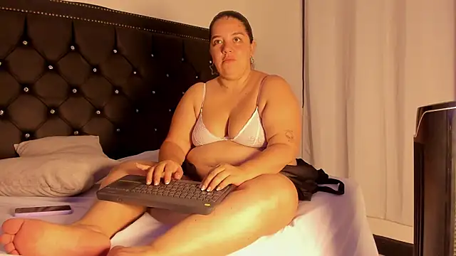 AbbySttonne webcam