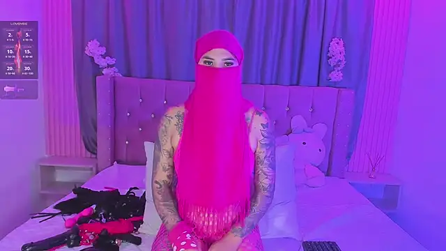 Nayla-Mouna webcam