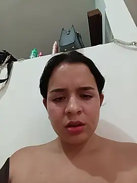 Julieth_hot-69 webcam