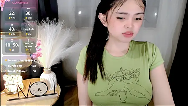 wildest_fantasy live cam on StripChat