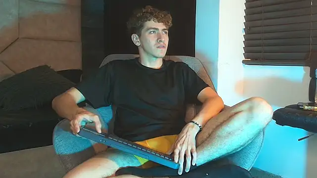 Tyler_Mcrey webcam