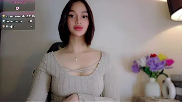 anna_hollydoll's live room