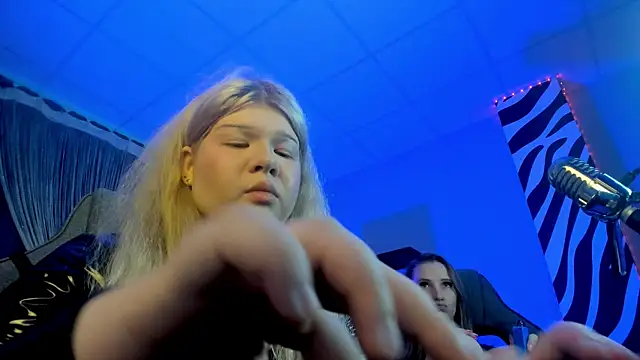 LilithNlsn webcam