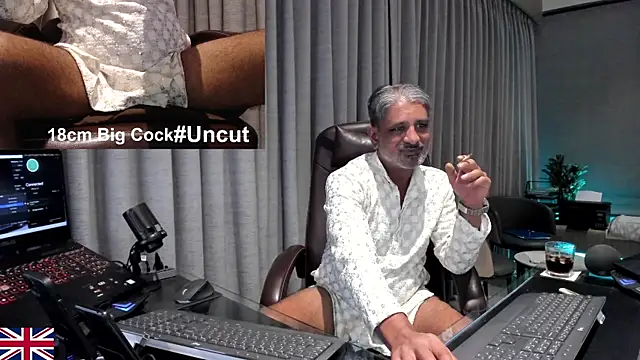 OnlineBossUK webcam