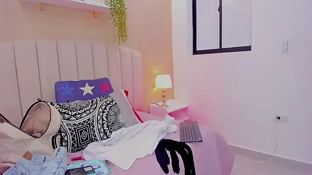 Mia_thompson_19 webcam