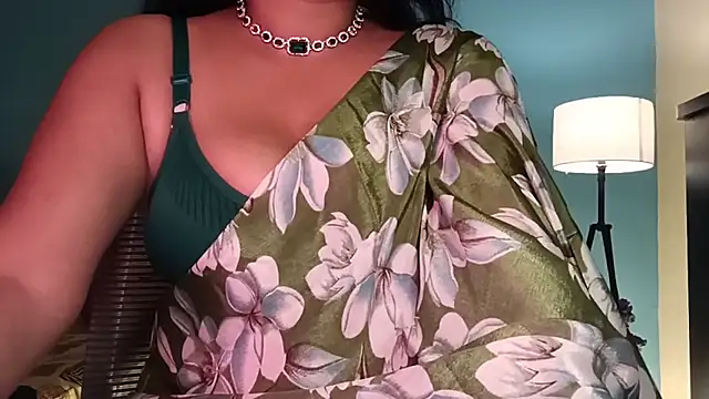 YourDesi_Laila_ webcam
