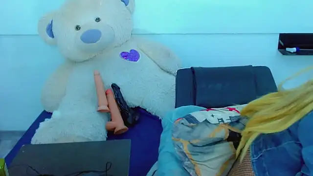 NharaBigCock webcam