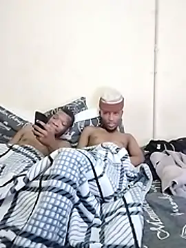 FINEBABYWOLF webcam