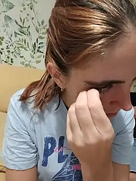 Honeygirl08 webcam