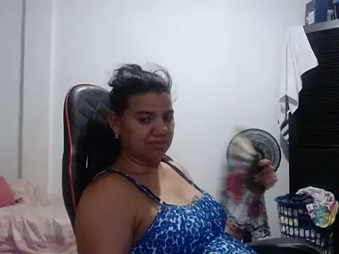 Adriana_0312 webcam