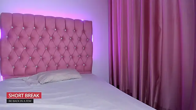 Sisilv live cam on StripChat