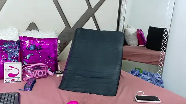 ShellbyDior webcam