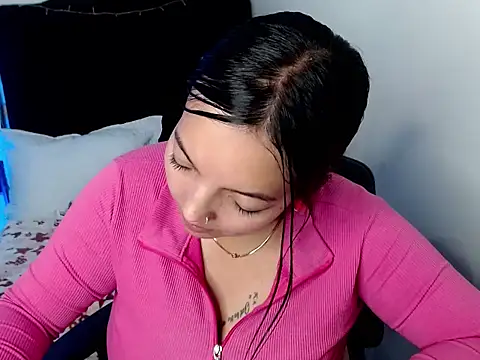 loren_tits24 webcam