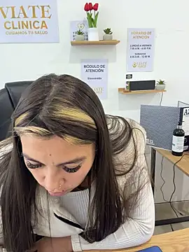 LIZ-06_ webcam