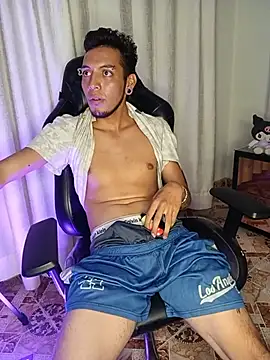 Equisde420 live cam on StripChat