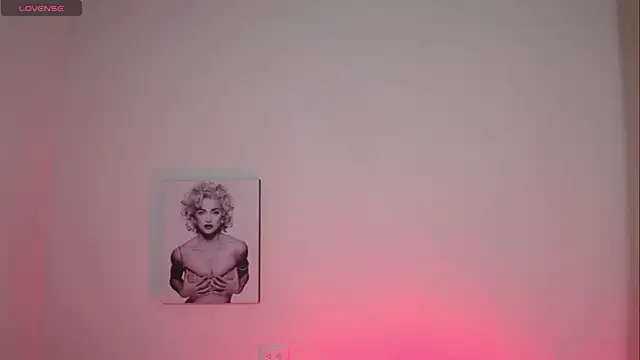 Millie_bobby webcam