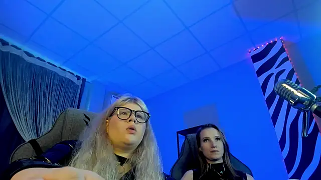 LilithNlsn webcam