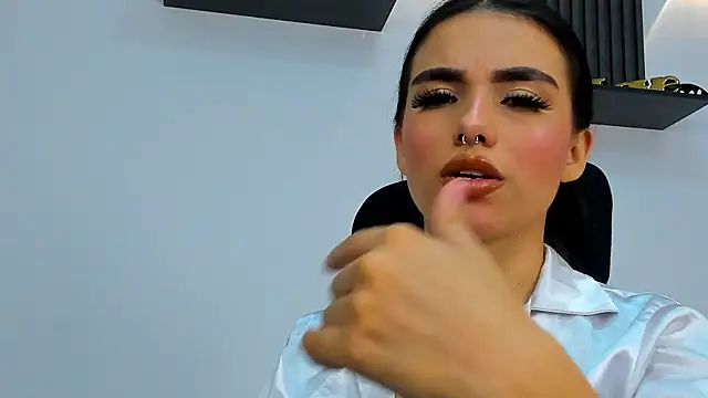 isabella_hv webcam