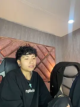 ian_mathias_ webcam