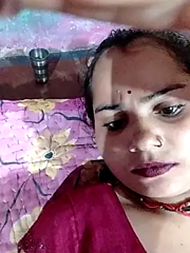 Hotpoojapal365 webcam